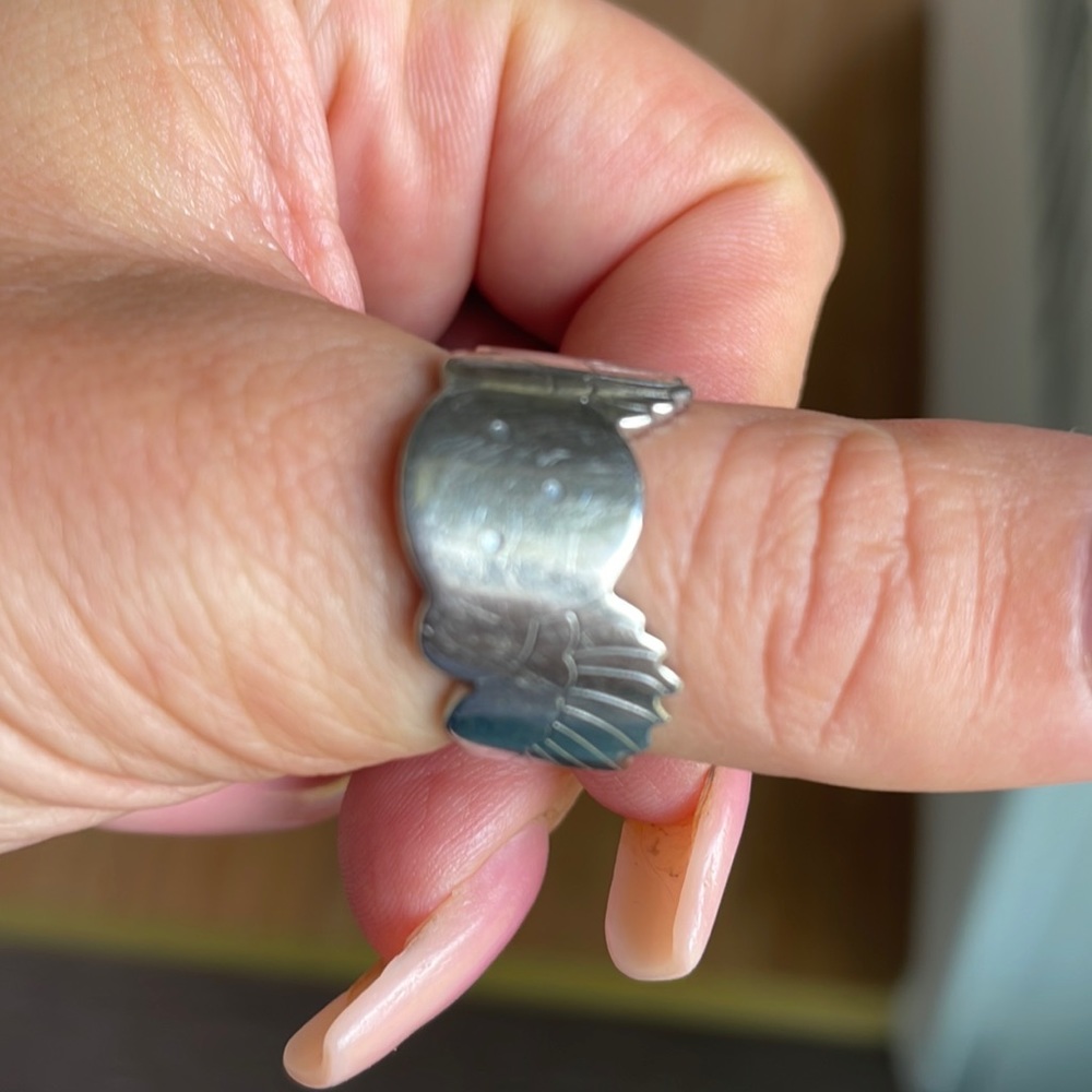 Tous bear ring with wings